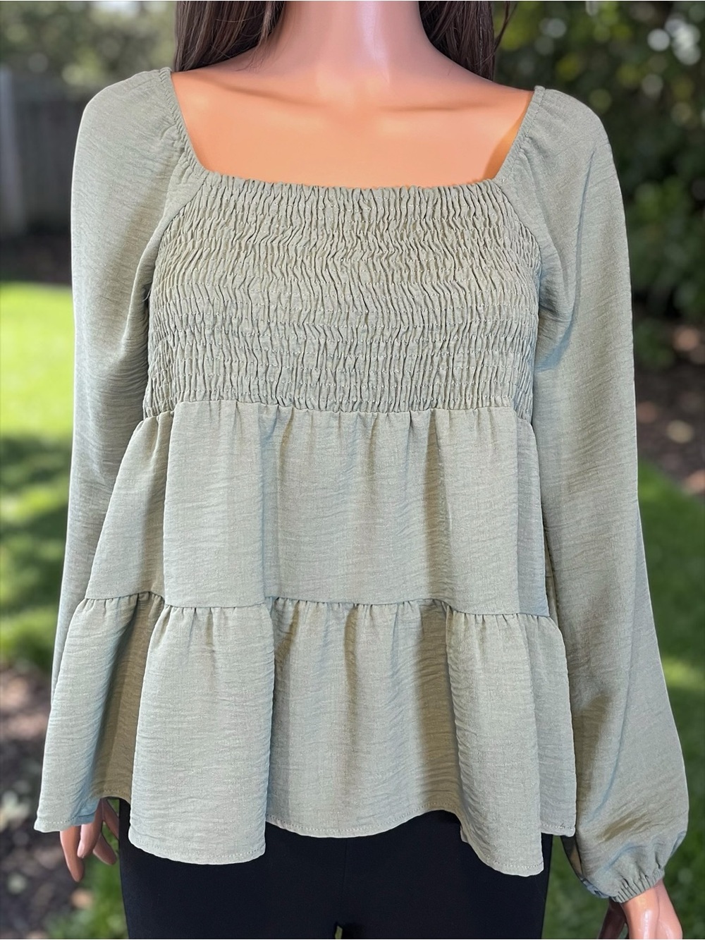 Paper Crane Sage Green Smocked Boho Babydoll Top Size L - Picture 2 of 7